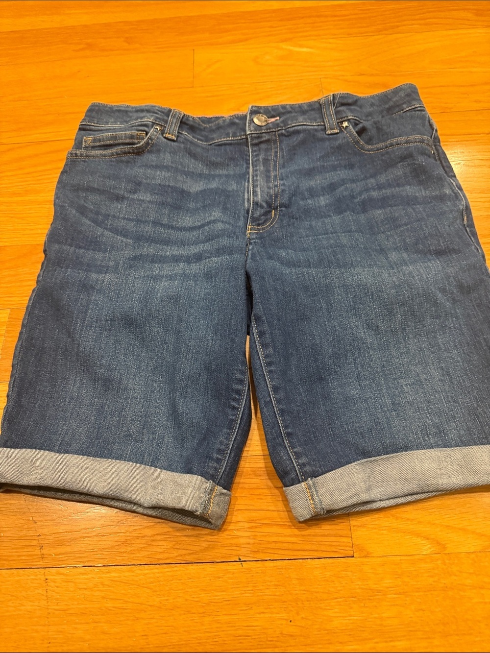 Lands’ End kids adjustable jean shorts size 14+.